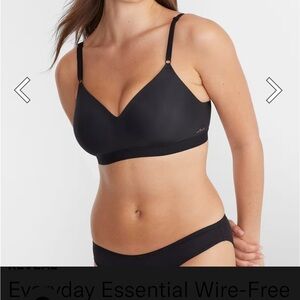 Reveal 36 B NWT Women's Black Wireless Bra